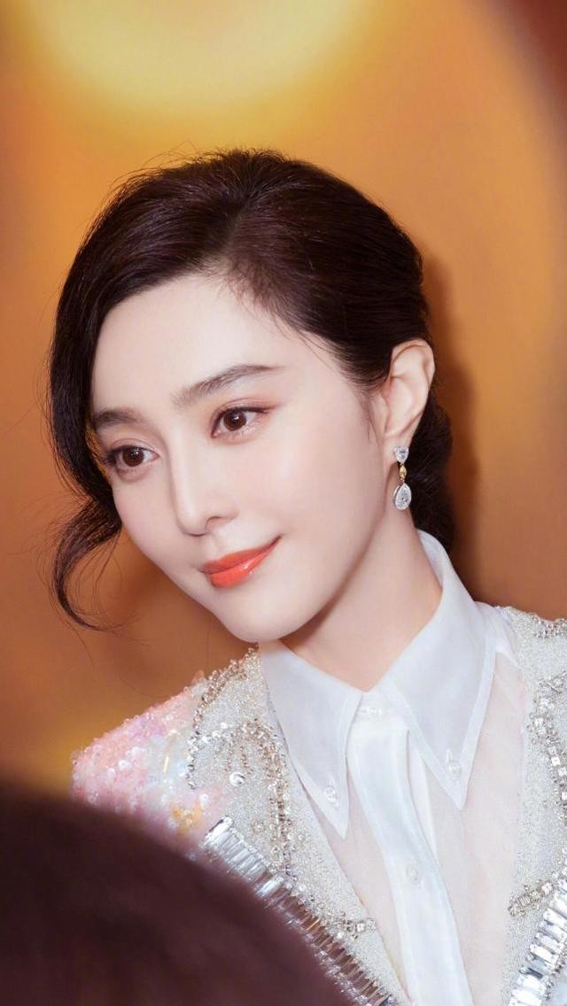 范冰冰生了范丞丞证据（导演曝范冰冰和富商秘密生子）