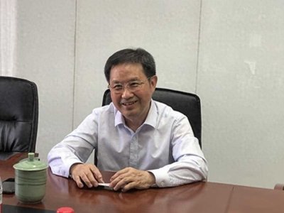 ​重庆4人跌出富豪榜，中昂易如波、邓洪九曾超200亿，首富为桂