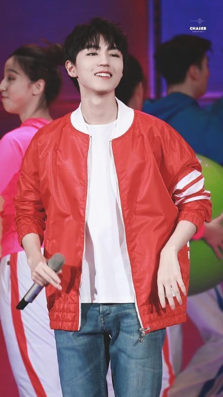 央视五四晚会节目单：朱一龙、白宇再聚首，杨幂、张艺兴流量高