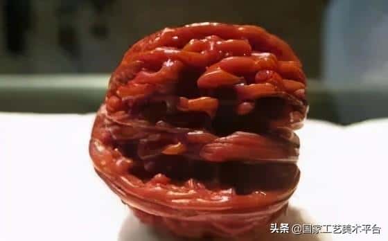 什么核桃适合把玩(手玩的核桃什么样的最好)