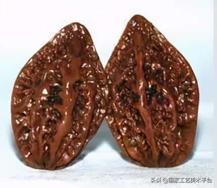 什么核桃适合把玩(手玩的核桃什么样的最好)