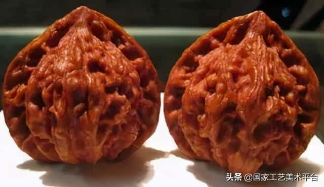 什么核桃适合把玩(手玩的核桃什么样的最好)