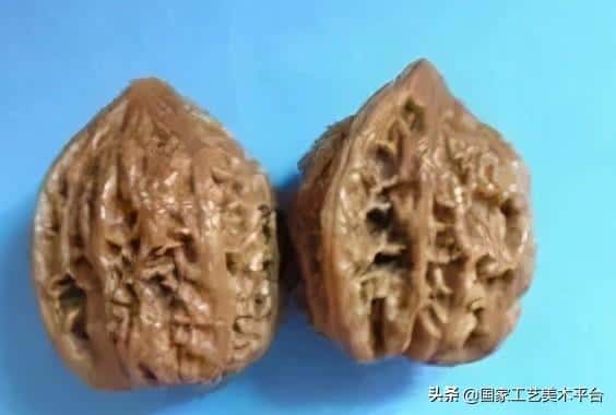 什么核桃适合把玩(手玩的核桃什么样的最好)