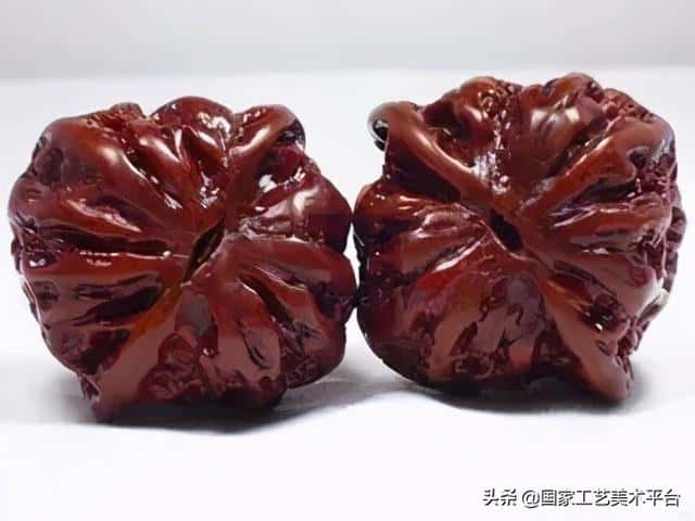 什么核桃适合把玩(手玩的核桃什么样的最好)