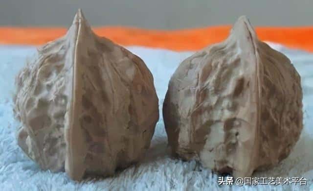 什么核桃适合把玩(手玩的核桃什么样的最好)