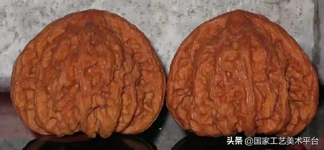 什么核桃适合把玩(手玩的核桃什么样的最好)