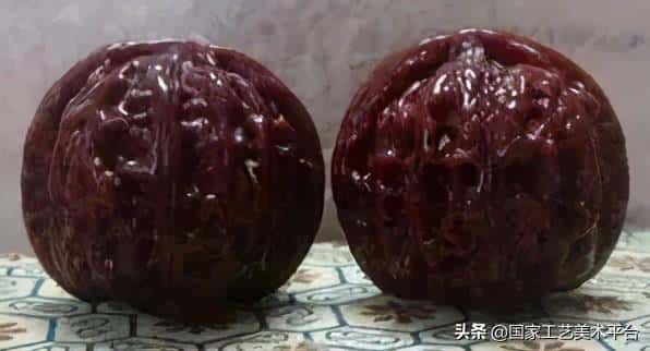 什么核桃适合把玩(手玩的核桃什么样的最好)