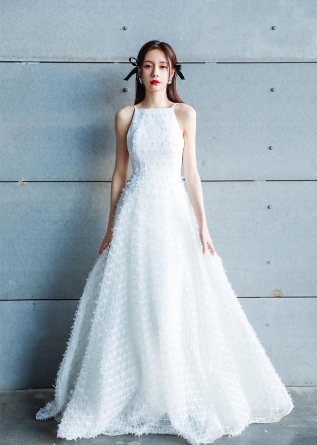 芒果四小花同台主持，却更像网红比美！沈梦辰靠心机造型美成C位