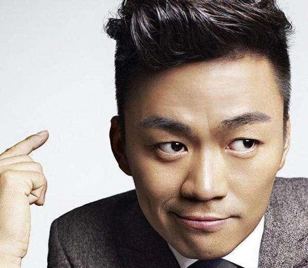 他的婚姻经历堪比王宝强，被妻子骗破产，养的6个孩子都非亲生