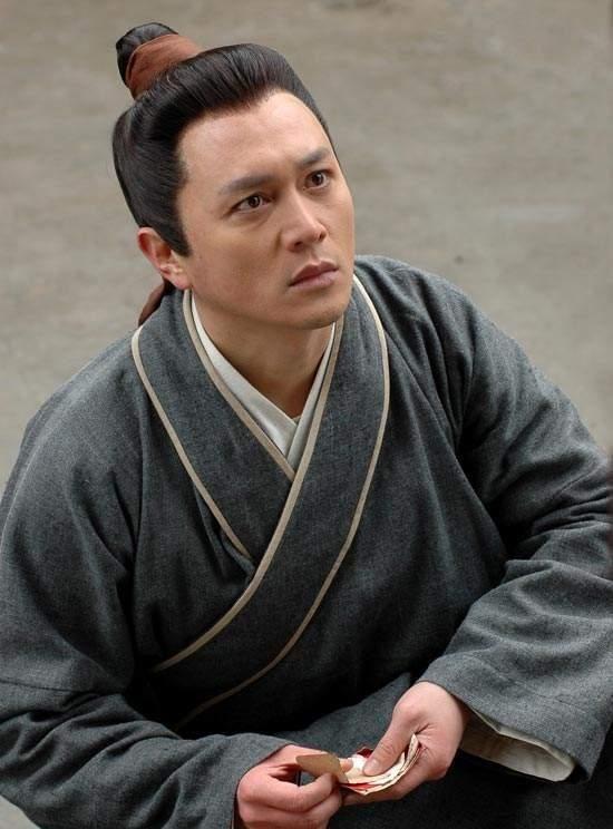 他的婚姻经历堪比王宝强，被妻子骗破产，养的6个孩子都非亲生