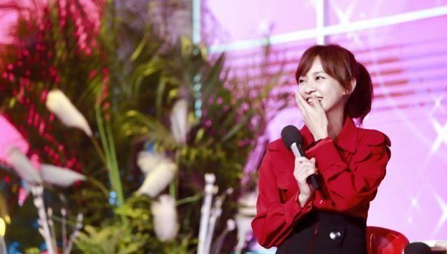 陈意涵是大哥,老公是她的小弟,小弟跟着大哥跑就是两人的幸福!