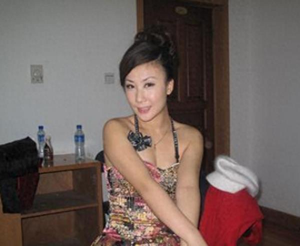 赵本山最火的弟子“程野”老婆很漂亮