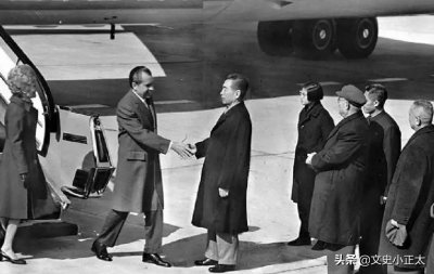 南斯拉夫大使馆被炸,中国为何不反抗?如今回头看才知这是最优解