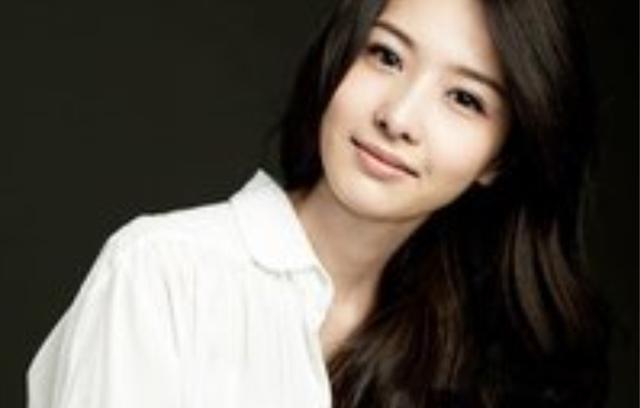 可悲！继张紫妍事件后又一女星被毁：曾遭“倒挂金钩”各种新花样