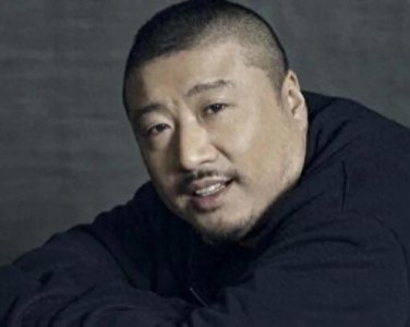 ​导演钱雁秋：塑造出狄仁杰和燕双鹰两大经典形象，对影视贡献巨大