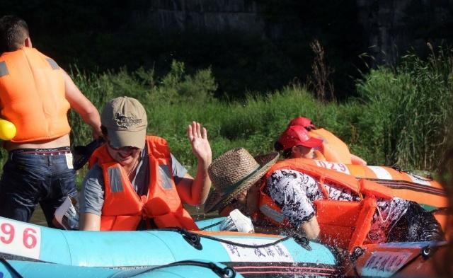 野三坡的拒马河溶洞漂流,知道它的利与弊,去不去由你来决断!