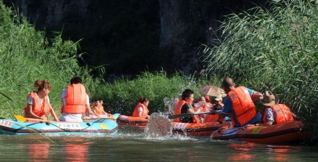 野三坡的拒马河溶洞漂流,知道它的利与弊,去不去由你来决断!