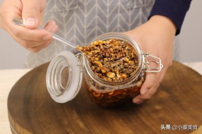 香菇酱不要再出去买了,教你秘制做法,步骤详细,香辣开胃