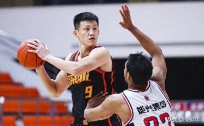 ​周鹏成为CBA历史第一人，连续16年打进CBA四强