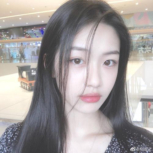 向涵之个人资料年龄家庭背景身高介绍 向涵之怎么出道当上演员的