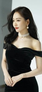 ​精致性感，集妩媚与端庄于一体的女子——杨蓉