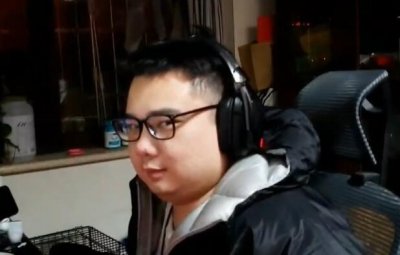 ​员工嘲笑自己女儿 斗鱼远古一哥怒将其开除，没想到妻子却力保他