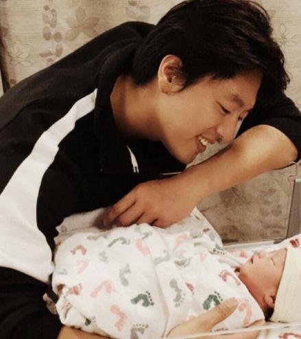 凌潇肃发文求助网友帮女儿取名，于晓光调侃：凌品如很靠谱！