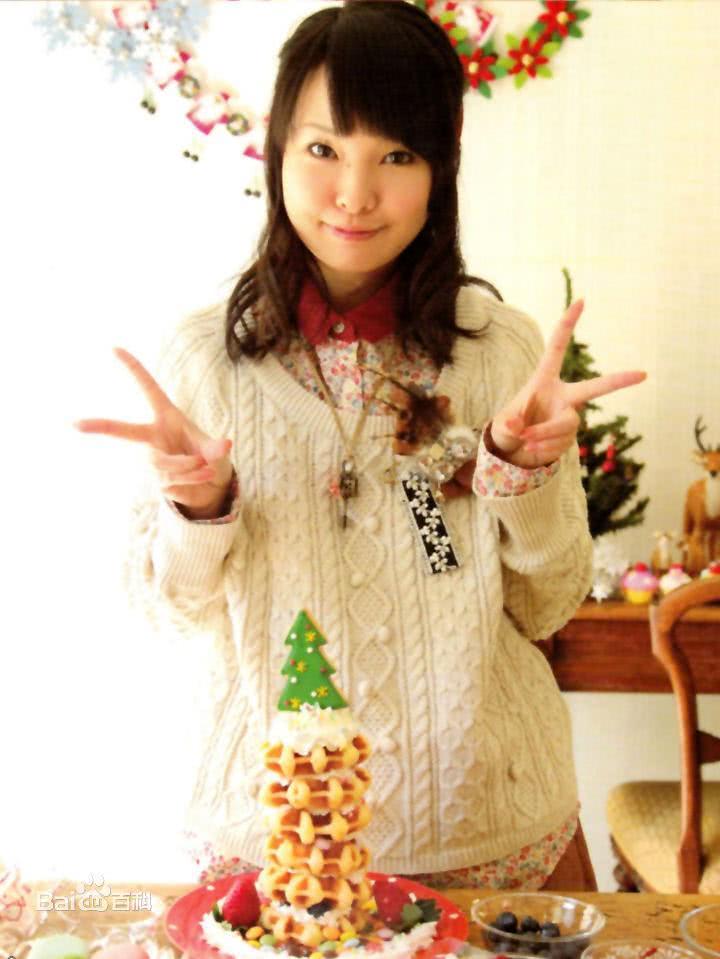 伊藤加奈惠个人资料写真作品