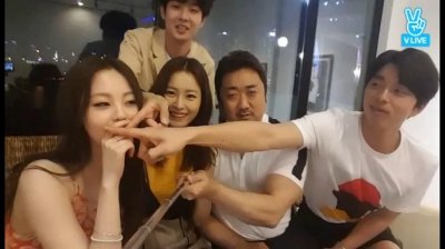 ​崔宇植妻子安昭熙是谁 荧幕情侣私下互动也cp感十足