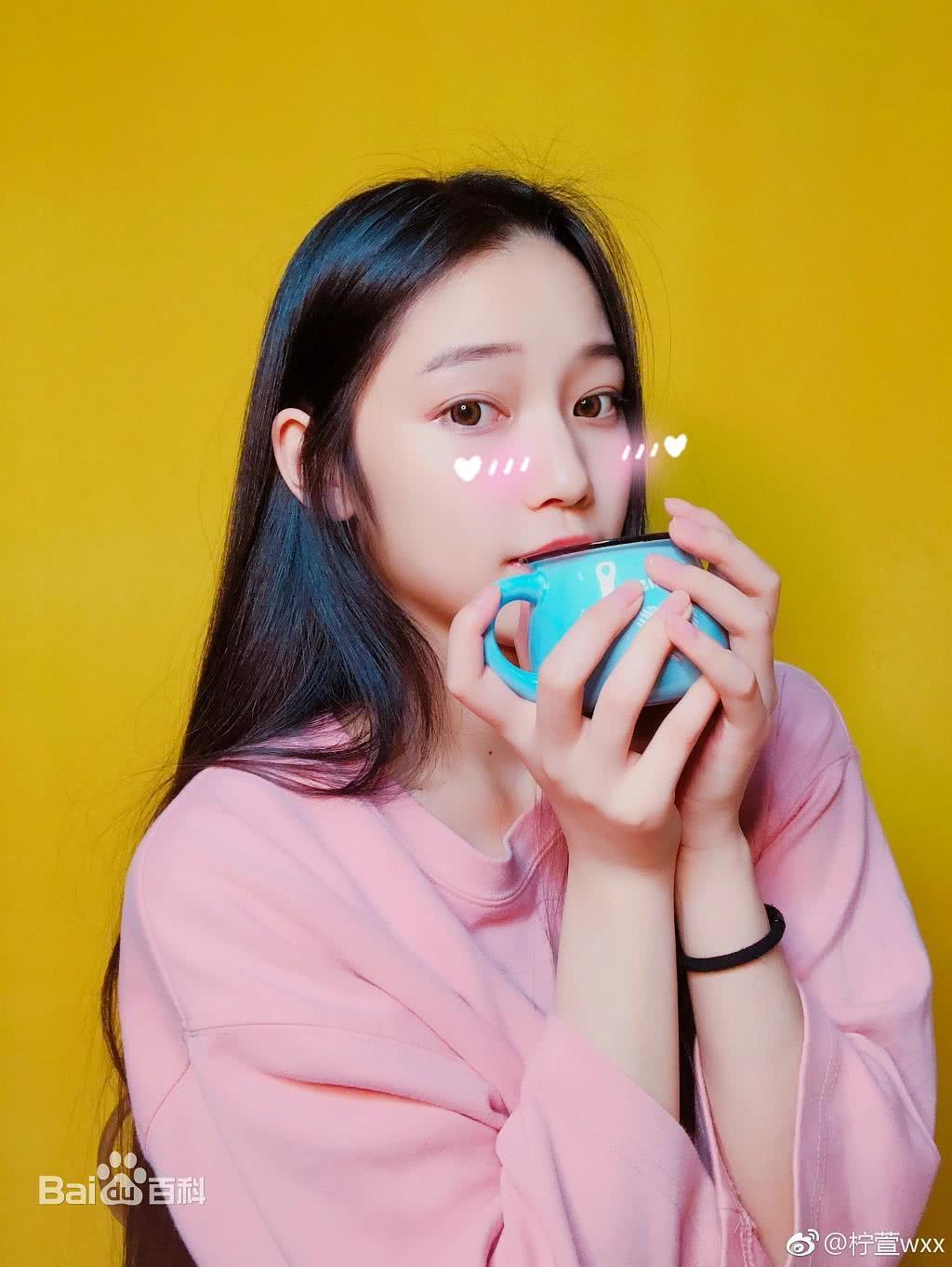 吴小萱个人资料写真作品