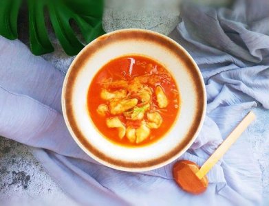 ​巴沙鱼番茄汤，一道惊艳味蕾的营养汤品，适合爱美的你