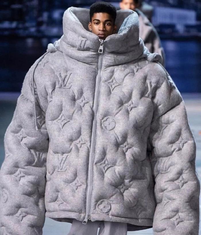 Supreme的棺材，LV的避孕套，Tiffany的泡泡水...有钱人的行为也太迷惑了！