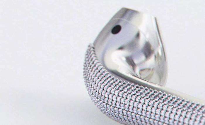 Supreme的棺材，LV的避孕套，Tiffany的泡泡水...有钱人的行为也太迷惑了！