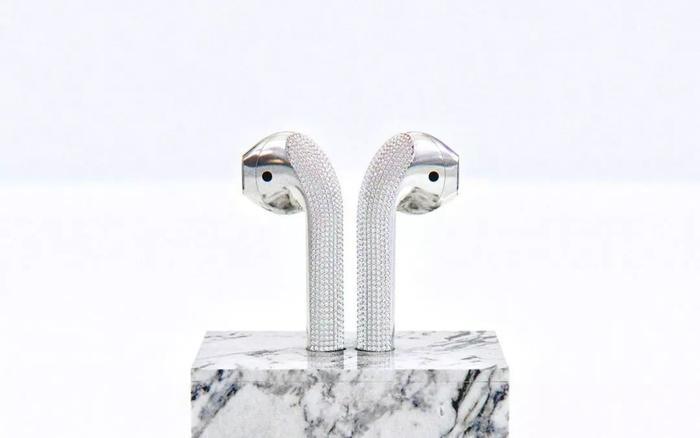 Supreme的棺材，LV的避孕套，Tiffany的泡泡水...有钱人的行为也太迷惑了！