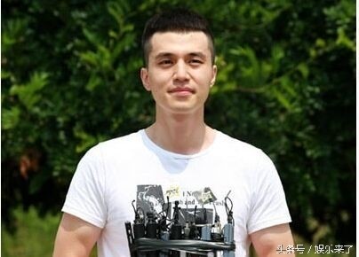 男星平头发型大比拼:哪款才是你的最爱