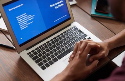 ​开机速度很慢怎么解决（教你这样设置，电脑流畅3倍）