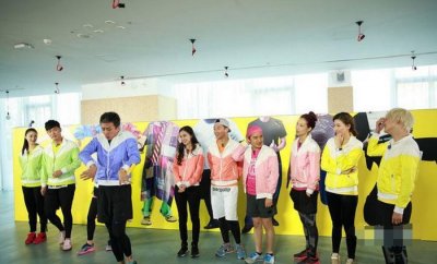 ​“奔跑的家族”多次转发热巴微博，网友：是蹭热度还是意有所指？