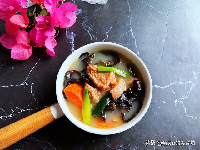 营养炖汤的100种做法（3样食材巧搭配简单炖一炖）(1)