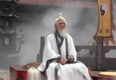 ​李庆远：康熙18年出生，民国24年去世，娶24位妻子生育子女近百人