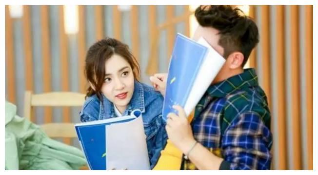 《青春同学会》郑恺、王晓晨上演“望女脸”，陈赫一语道破天机！