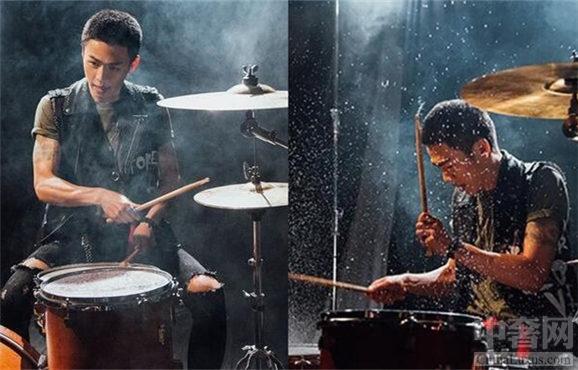 《缝纫机乐队》李鸿其演技获赞 打鼓手出血