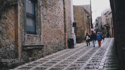 ​意大利壮观的山上城镇之一，仿佛是一座云端的小镇