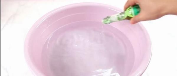 喷了杀虫剂怎么散味,杀虫剂喷多了房间有味怎么办图4