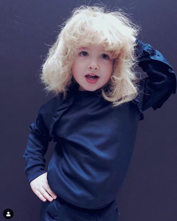 超模CoCo Rocha女儿4岁就有七万网友！人小点子多，超