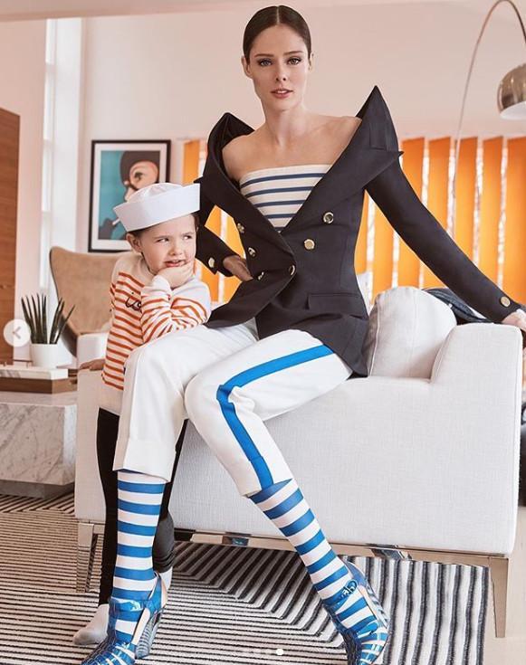 超模CoCo Rocha女儿4岁就有七万网友！人小点子多，超