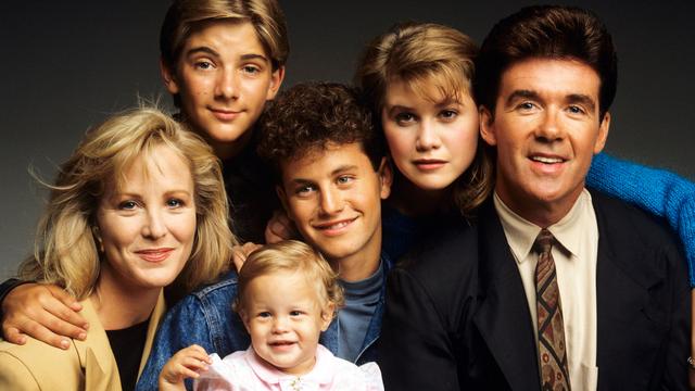 电视剧中最让人羡慕的一对情侣（与剧中女友结婚29年）(1)