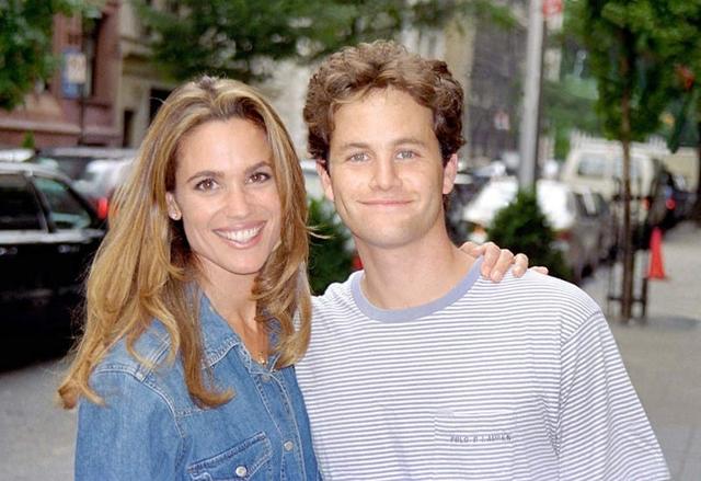 电视剧中最让人羡慕的一对情侣（与剧中女友结婚29年）(4)