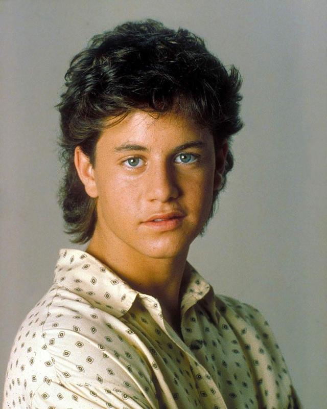 电视剧中最让人羡慕的一对情侣（与剧中女友结婚29年）(9)