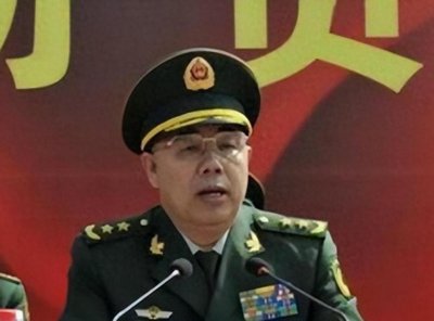 ​副司令沦为阶下囚，牛志忠的军旅生涯如何从巅峰跌入谷底？