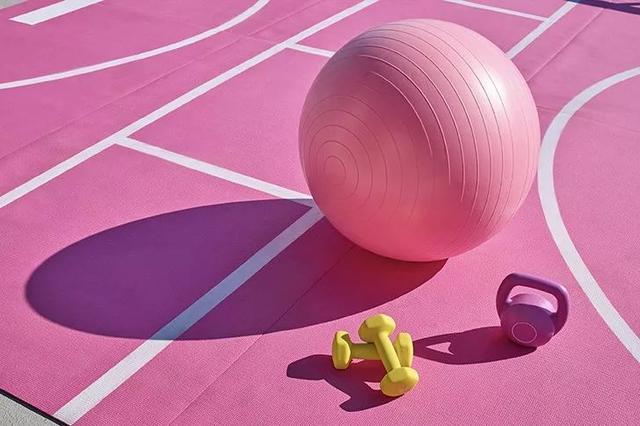 小芭比娃娃的卧室（芭比娃娃60岁了）(27)